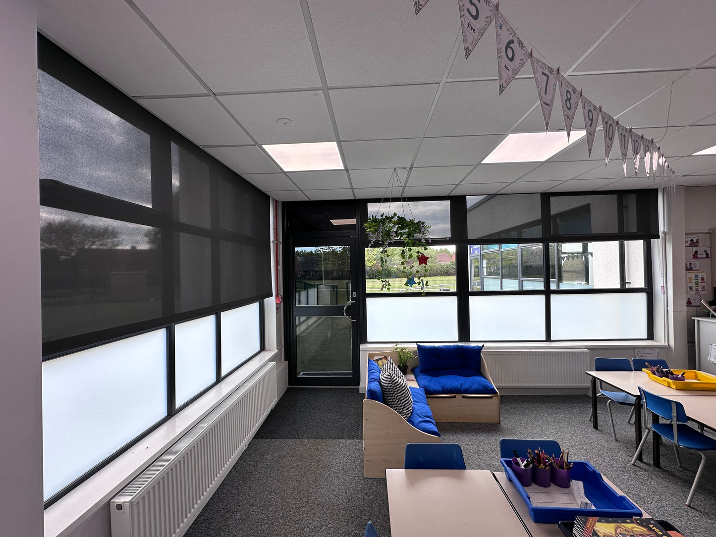 Manual Screen Fabric Solar Blinds